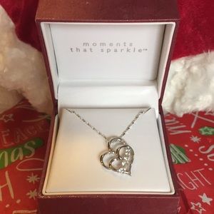 Helzberg Diamonds silver necklace with hearts 💕